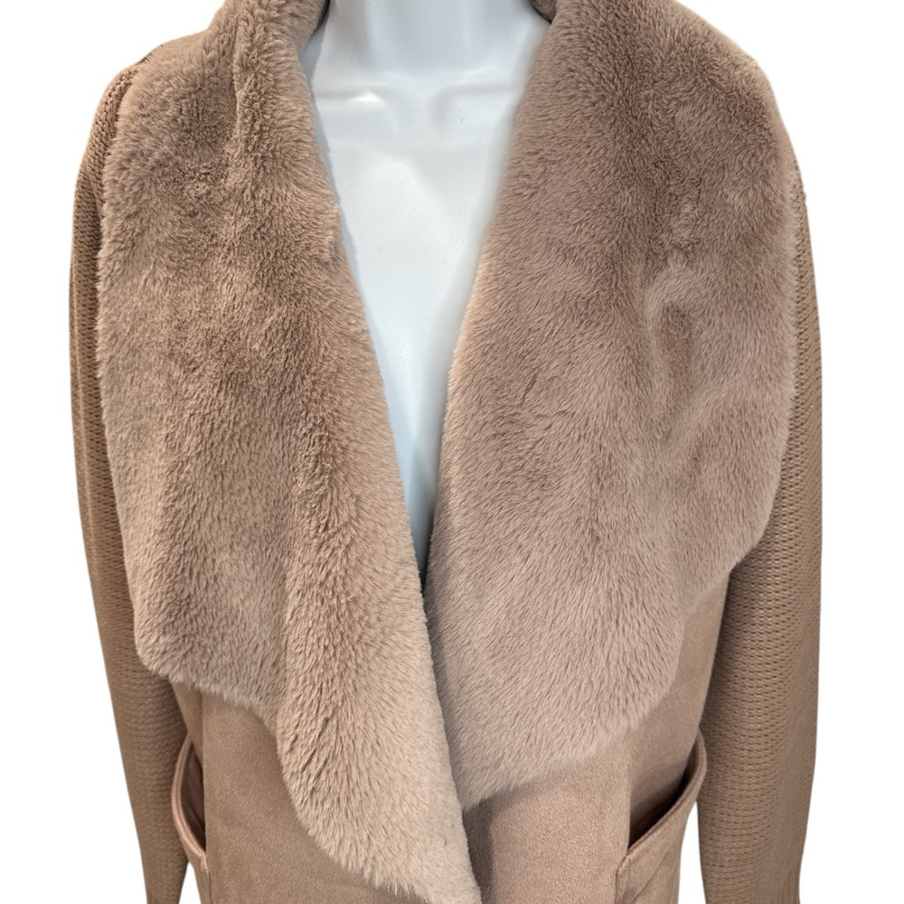 On 12th Women's pink taupe Lavender Faux Fur Collar sweater - Picture 5 of 7